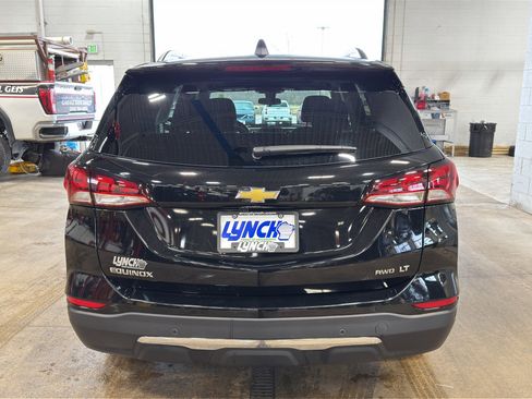 Used 2023 Chevrolet Equinox LT image 3