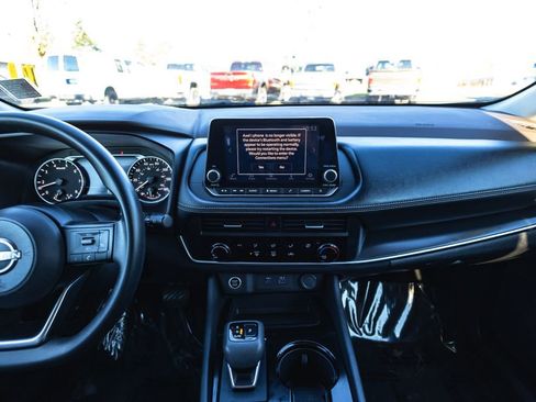 Used 2023 Nissan Rogue S image 29