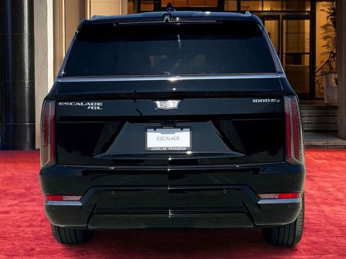 New 2026 Cadillac Escalade IQL Luxury image 5