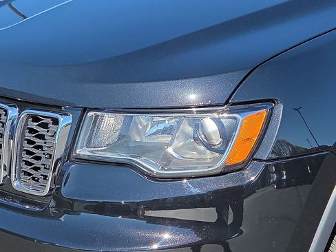 Used 2019 Jeep Grand Cherokee Limited image 9