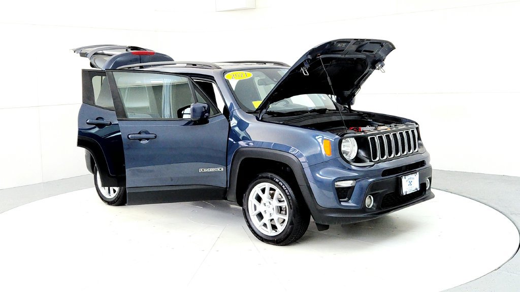 Used 2021 Jeep Renegade Latitude w/ Convenience Group AWD/4WD image 12