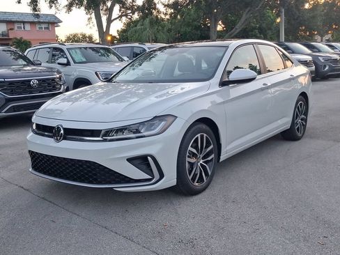 New 2026 Volkswagen Jetta SE FWD image 3