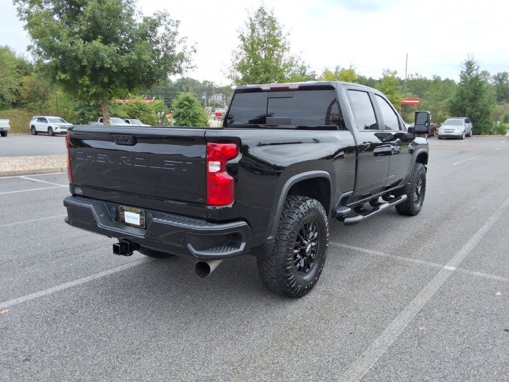 Used 2021 Chevrolet Silverado 2500 LT w/ Midnight Edition AWD/4WD image 5