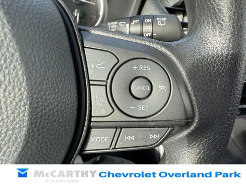 Used 2025 Toyota RAV4 XLE image 20