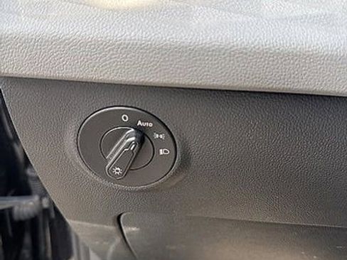 Used 2024 Volkswagen Taos S image 12