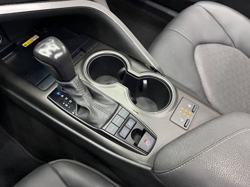 Used 2023 Toyota Camry XSE FWD image 18