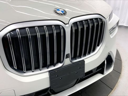 Certified 2024 BMW X7 xDrive40i w/ Executive Package AWD/4WD image 29