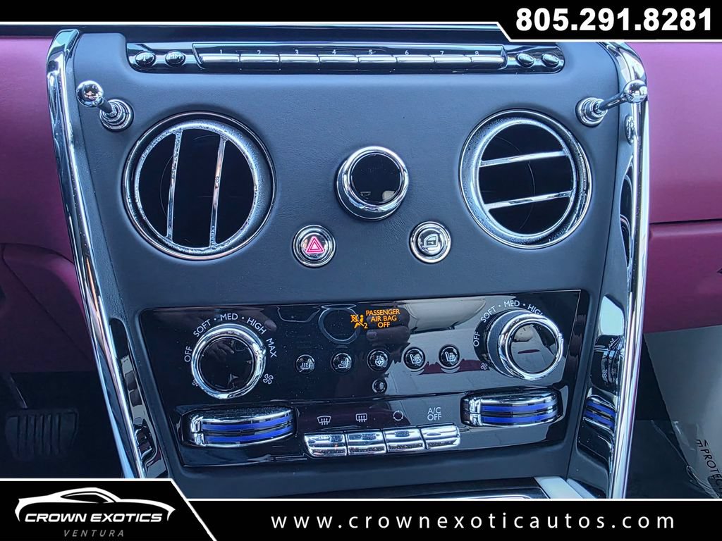 Used 2026 Rolls-Royce Cullinan AWD/4WD image 37