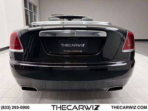 Used 2019 Rolls-Royce Dawn RWD image 19