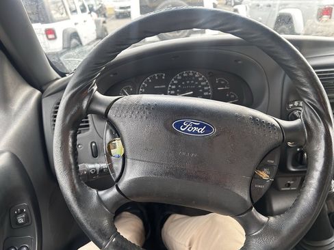 Used 2002 Ford Ranger XLT image 12