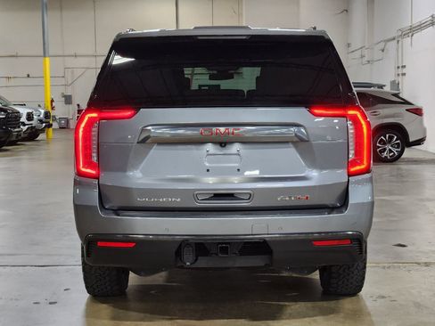 Used 2021 GMC Yukon XL AT4 w/ AT4 Premium Plus Package AWD/4WD image 10