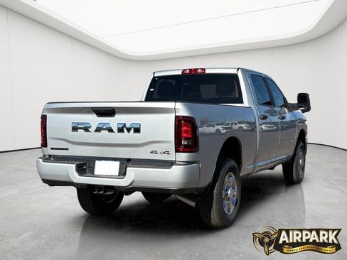 New 2026 RAM 3500 Big Horn AWD/4WD image 4