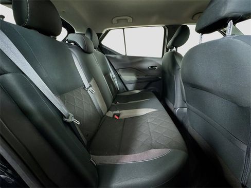 Used 2020 Nissan Kicks S image 28