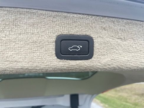Used 2016 Volvo XC70 T5 Premier w/ Proximity Package AWD/4WD image 10