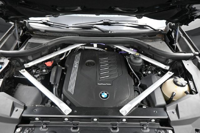 Used 2023 BMW X5 xDrive40i w/ Premium Package AWD/4WD image 29