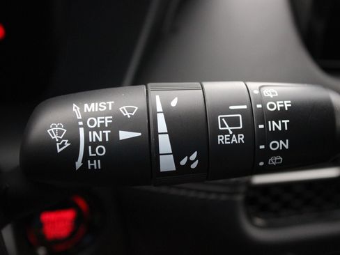 Used 2025 Honda HR-V EX-L image 33