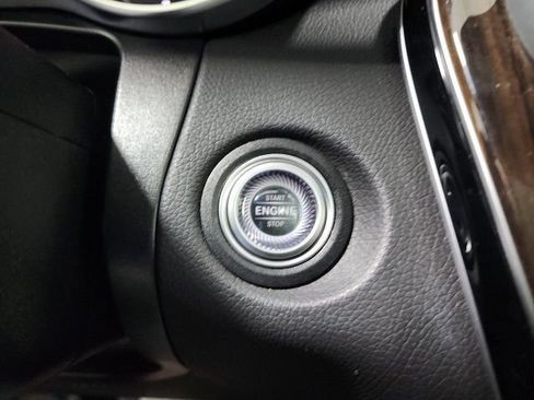 Used 2022 Mercedes-Benz GLC 300 4MATIC image 33