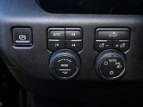 New 2026 Chevrolet Silverado 1500 LT w/ Z71 Off-Road Package image 13