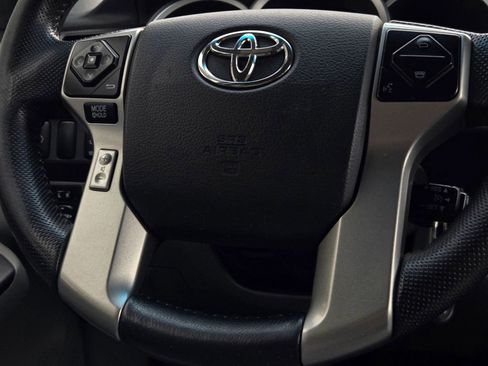 Used 2015 Toyota Tacoma 4x4 Double Cab w/ TRD Sport Package image 28