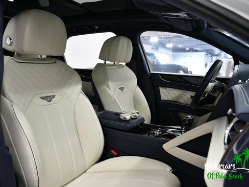 Used 2023 Bentley Bentayga AWD/4WD image 69