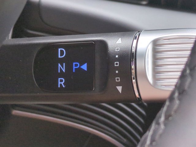 New 2024 Hyundai Ioniq 5 SEL RWD image 18