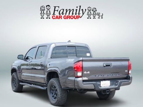 Used 2023 Toyota Tacoma SR image 3