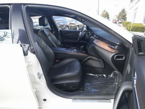 Used 2018 Maserati Quattroporte S image 32