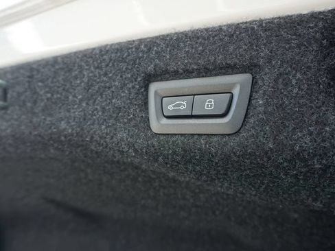 Used 2027 BMW 530i xDrive w/ Premium Package AWD/4WD image 6