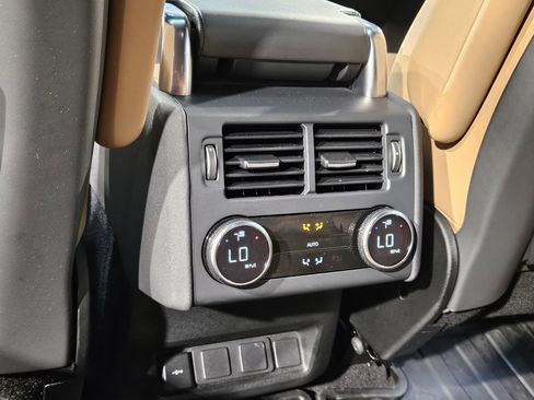 Used 2023 Land Rover Discovery S R-Dynamic AWD/4WD image 36