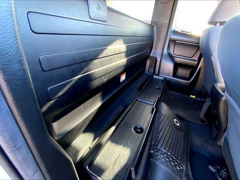 Certified 2022 Toyota Tacoma SR image 18