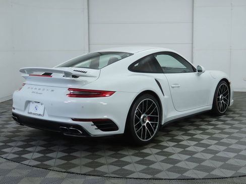 Used 2018 Porsche 911 Turbo image 5