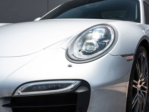 Used 2014 Porsche 911 Turbo S AWD/4WD image 28