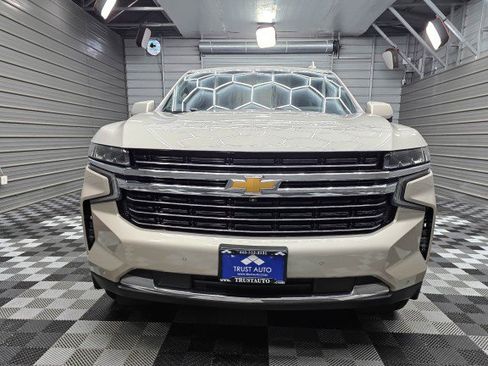 Used 2022 Chevrolet Tahoe LT w/ Luxury Package AWD/4WD image 4