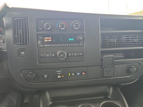 New 2025 GMC Savana 3500 Extended w/ Driver Convenience Package RWD image 25