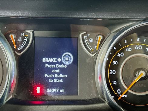 Used 2022 Jeep Wrangler Unlimited Sport image 19