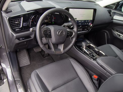 Used 2025 Lexus NX 350h AWD w/ Cold Area Package image 4