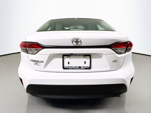 Used 2025 Toyota Corolla LE image 6