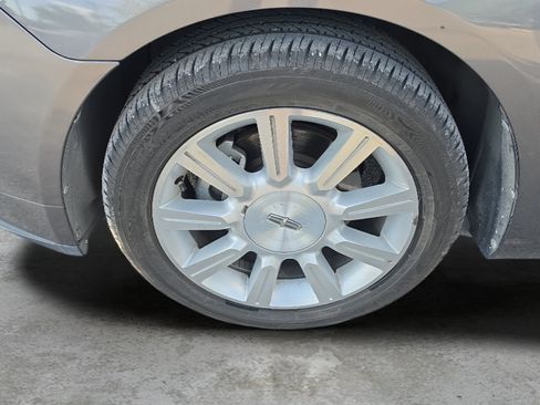 Used 2012 Lincoln MKZ FWD image 23