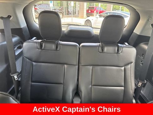 Used 2022 Ford Explorer XLT w/ Equipment Group 202A AWD/4WD image 17