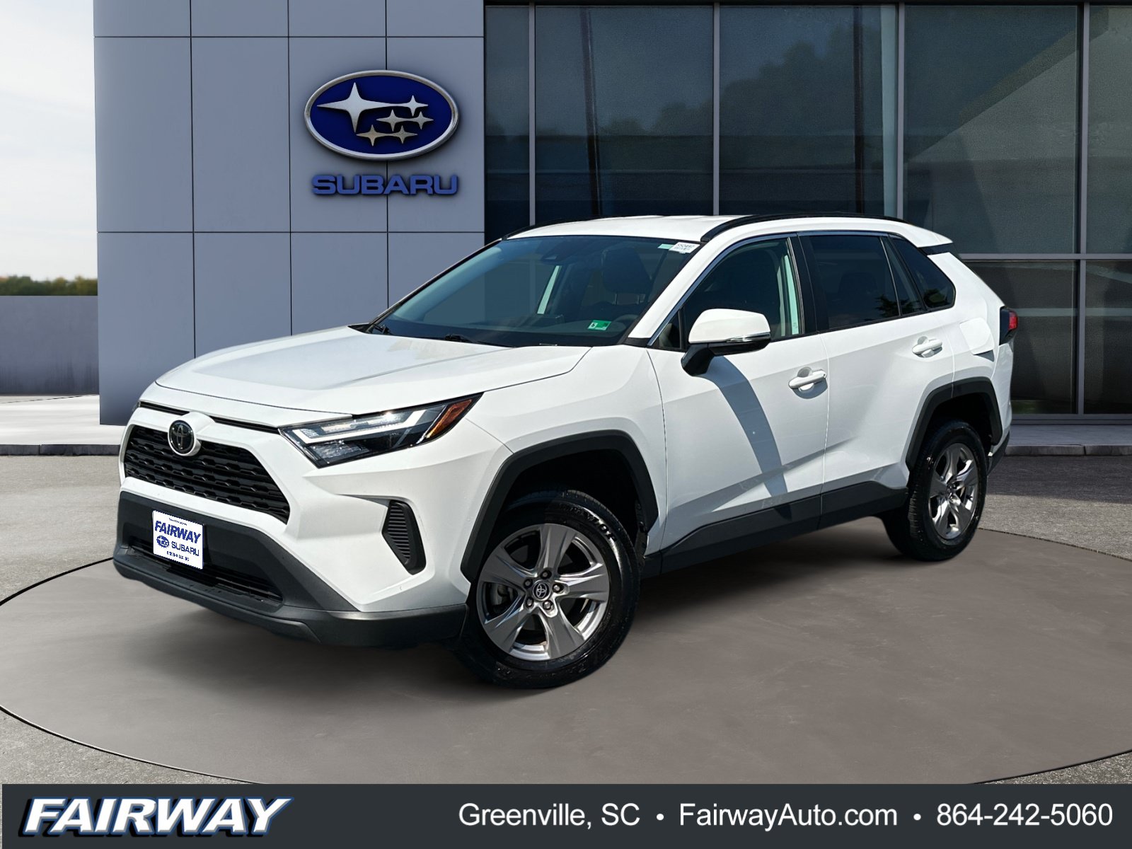 Used 2025 Toyota RAV4 XLE AWD/4WD image 1