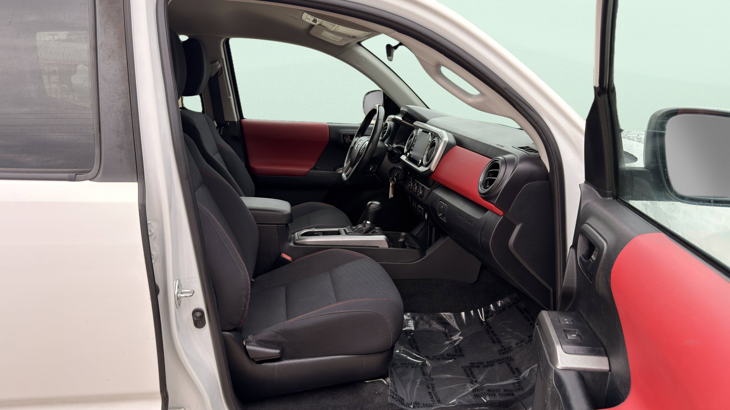 Used 2022 Toyota Tacoma SR5 RWD image 35