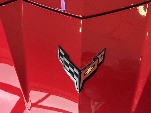 Used 2022 Chevrolet Corvette Stingray Premium Conv w/ Z51 Performance Package RWD image 11
