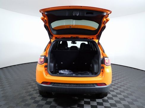 New 2026 Jeep Compass Latitude image 11