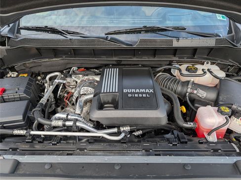 Used 2025 Chevrolet Silverado 1500 High Country AWD/4WD image 37