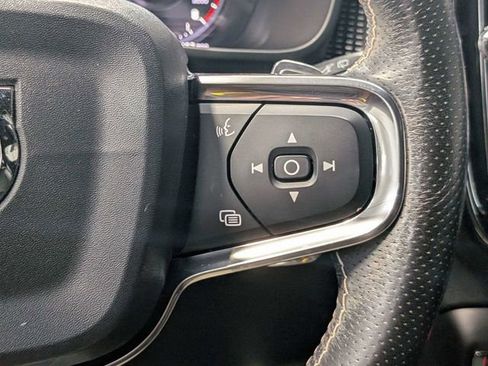 Used 2020 Volvo XC40 T5 R-Design w/ Protection Package Premier AWD/4WD image 18