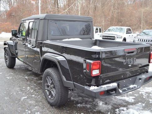 New 2026 Jeep Gladiator Sport image 6