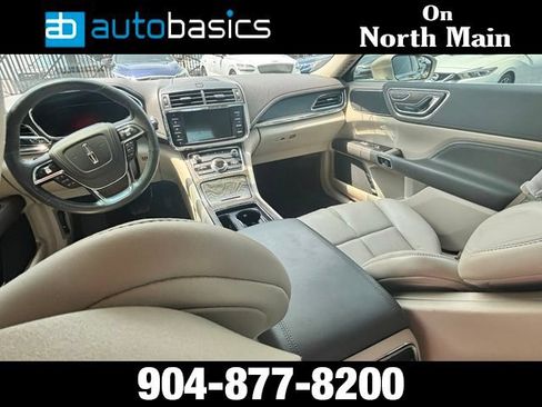 Used 2017 Lincoln Continental Select FWD image 29