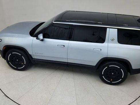 Used 2025 Rivian R1S Adventure image 84