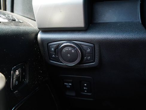 Used 2019 Ford F150 Lariat AWD/4WD image 32