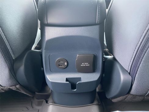 Used 2024 Ford Maverick XLT w/ XLT Luxury Package image 17